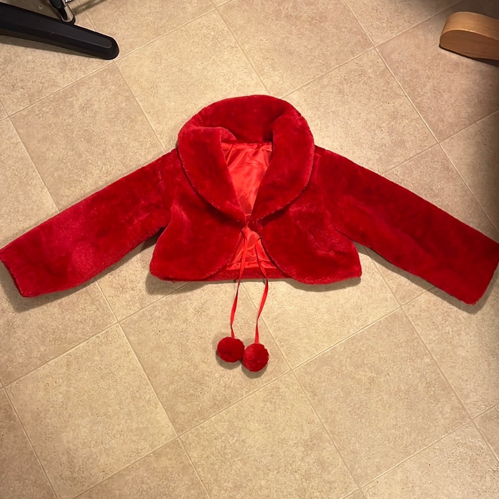 NWOT Red formal coat, fuzzy, size 4. Crop cut. Perfect for a flower girl!